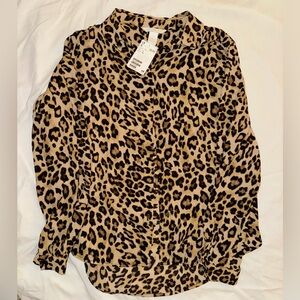 H&M Leopard Print Button-Down Shirt - Tan and Black Size 4